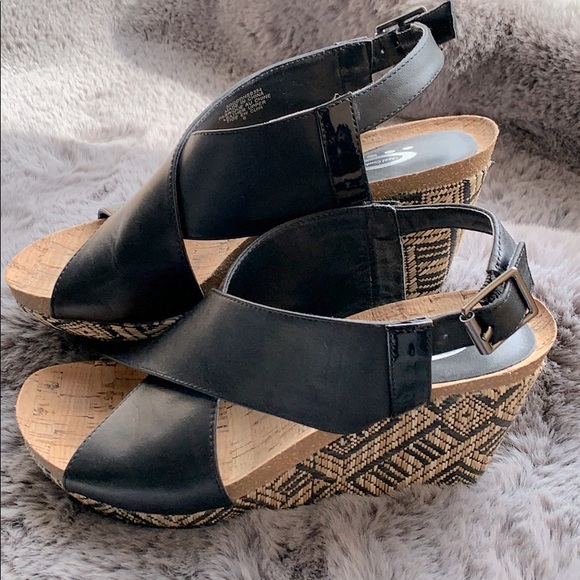 Size six black Denver Hayes wedges - Picture 1 of 3